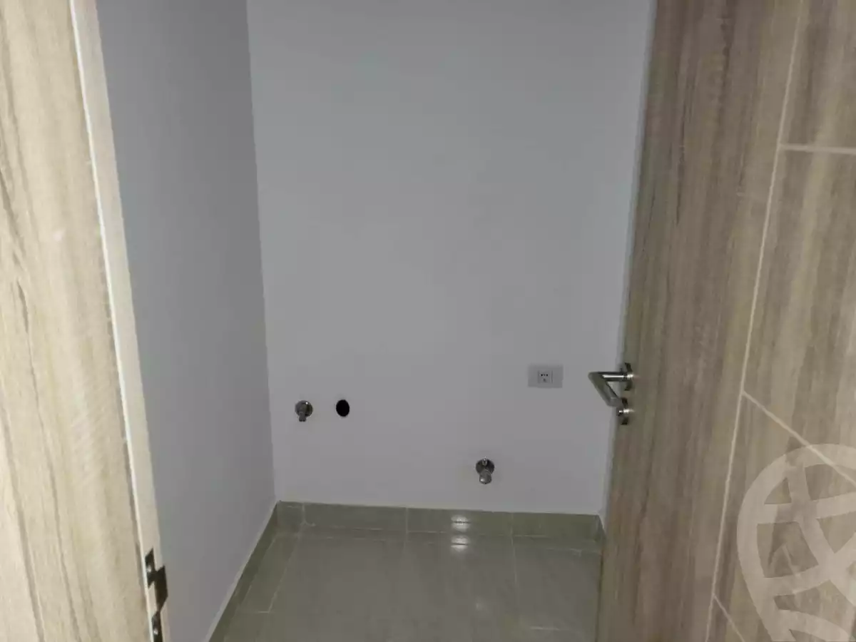 https://aqarmap.com.eg/ar/listing/3798352-for-rent-cairo-new-cairo-compounds-fifth-square