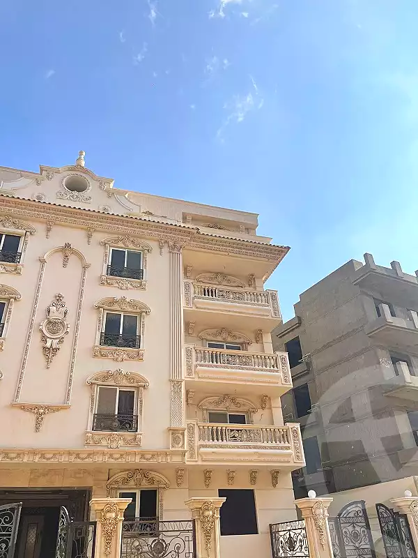 https://aqarmap.com.eg/ar/listing/4164300-for-sale-cairo-6th-of-october-byt-lwtn-byt-lwtn-ltkmyly