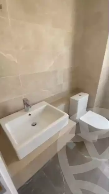 https://aqarmap.com.eg/ar/listing/3805070-for-sale-cairo-el-sheikh-zayed-city-compounds-kmbwnd-fyldj-wyst-dr-llttwyr