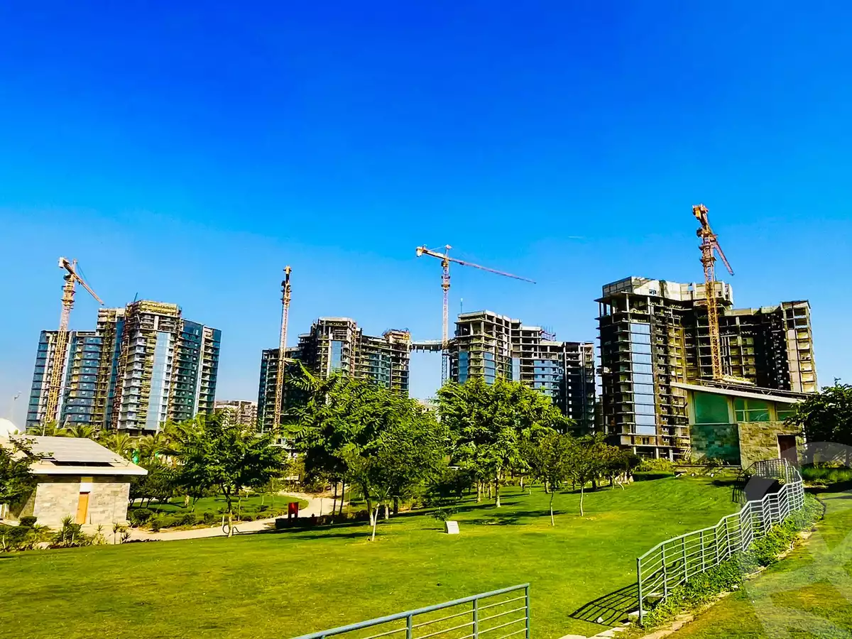 https://aqarmap.com.eg/ar/listing/3825256-for-sale-cairo-el-sheikh-zayed-city-compounds-brj-zyd-wr-llttwyr