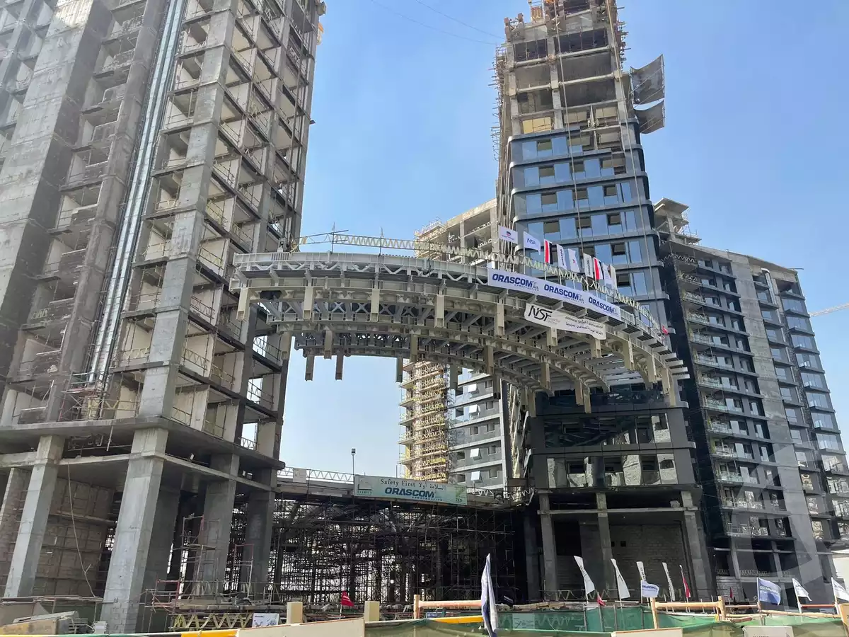 https://aqarmap.com.eg/ar/listing/3825256-for-sale-cairo-el-sheikh-zayed-city-compounds-brj-zyd-wr-llttwyr