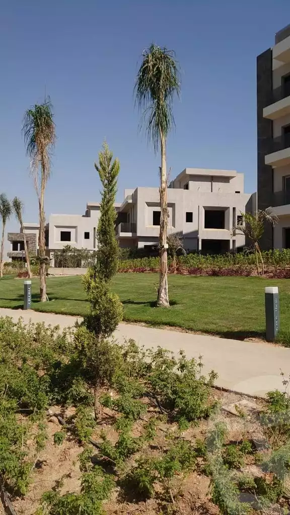 https://aqarmap.com.eg/ar/listing/3825259-for-sale-cairo-6th-of-october-compound-sun-capital