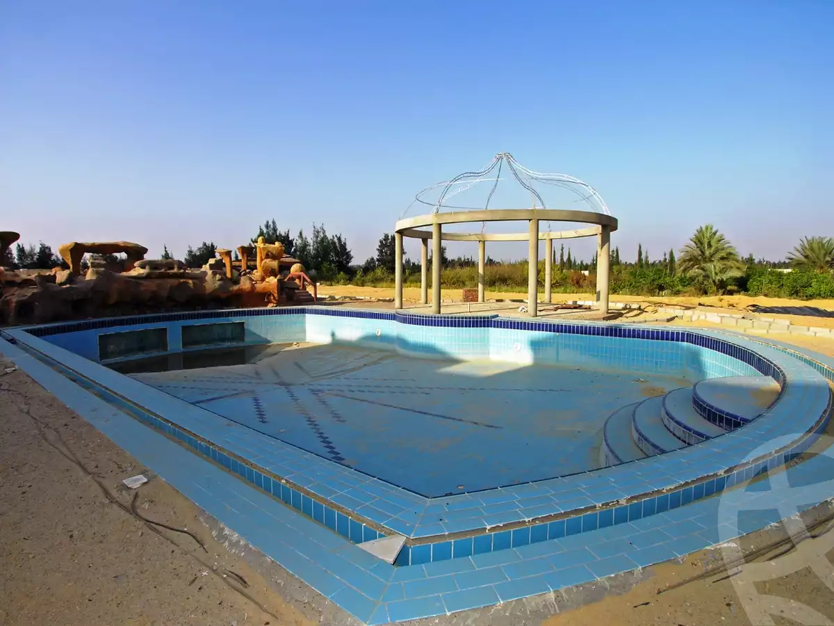 https://aqarmap.com.eg/ar/listing/3829867-for-sale-cairo-alex-cairo-desert-road-mdyn-sfnks-ljdyd