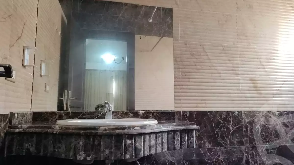https://aqarmap.com.eg/ar/listing/3835853-for-sale-cairo-el-sheikh-zayed-city-compounds-greens