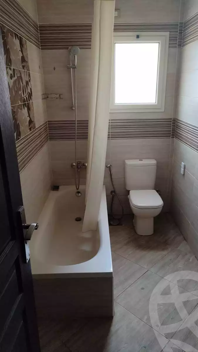 https://aqarmap.com.eg/ar/listing/3847961-for-sale-cairo-el-sheikh-zayed-city-compounds-greens