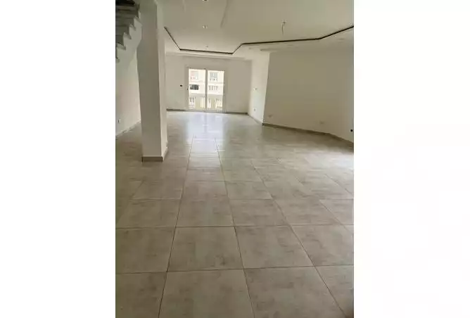 https://aqarmap.com.eg/ar/listing/3852119-for-rent-cairo-new-cairo-compounds-mountain-view-hyde-park