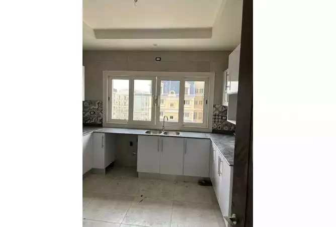 https://aqarmap.com.eg/ar/listing/3852119-for-rent-cairo-new-cairo-compounds-mountain-view-hyde-park