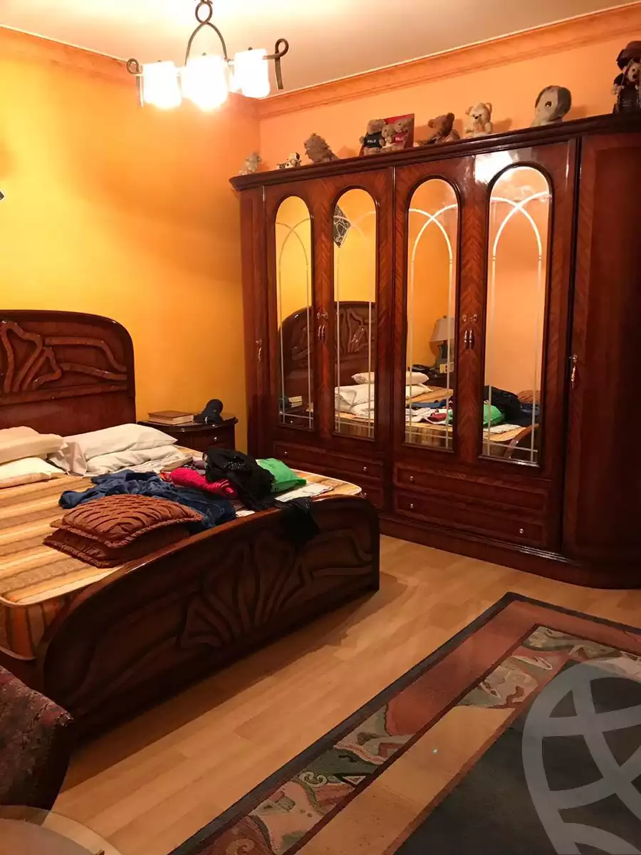 https://aqarmap.com.eg/ar/listing/3773135-for-sale-cairo-new-cairo-lrhb-city-phase-1-ahmed-rami-st