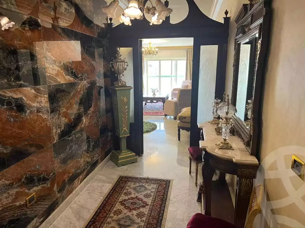 https://aqarmap.com.eg/ar/listing/3853122-for-sale-cairo-manial-kwrnysh-lmnyl