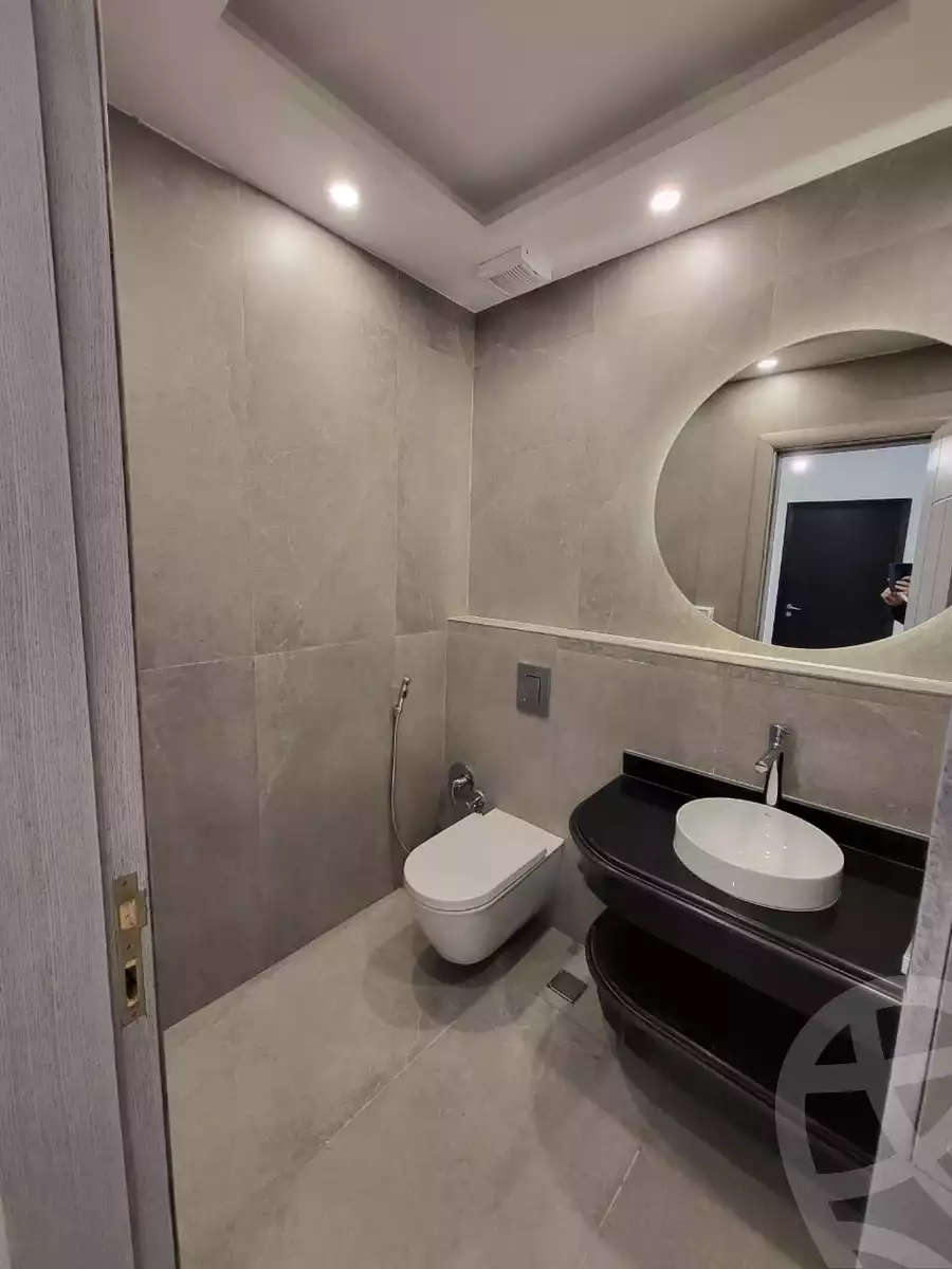 https://aqarmap.com.eg/ar/listing/3854342-for-rent-cairo-el-sheikh-zayed-city-compounds-kmbwnd-wyst-twn-swdyk