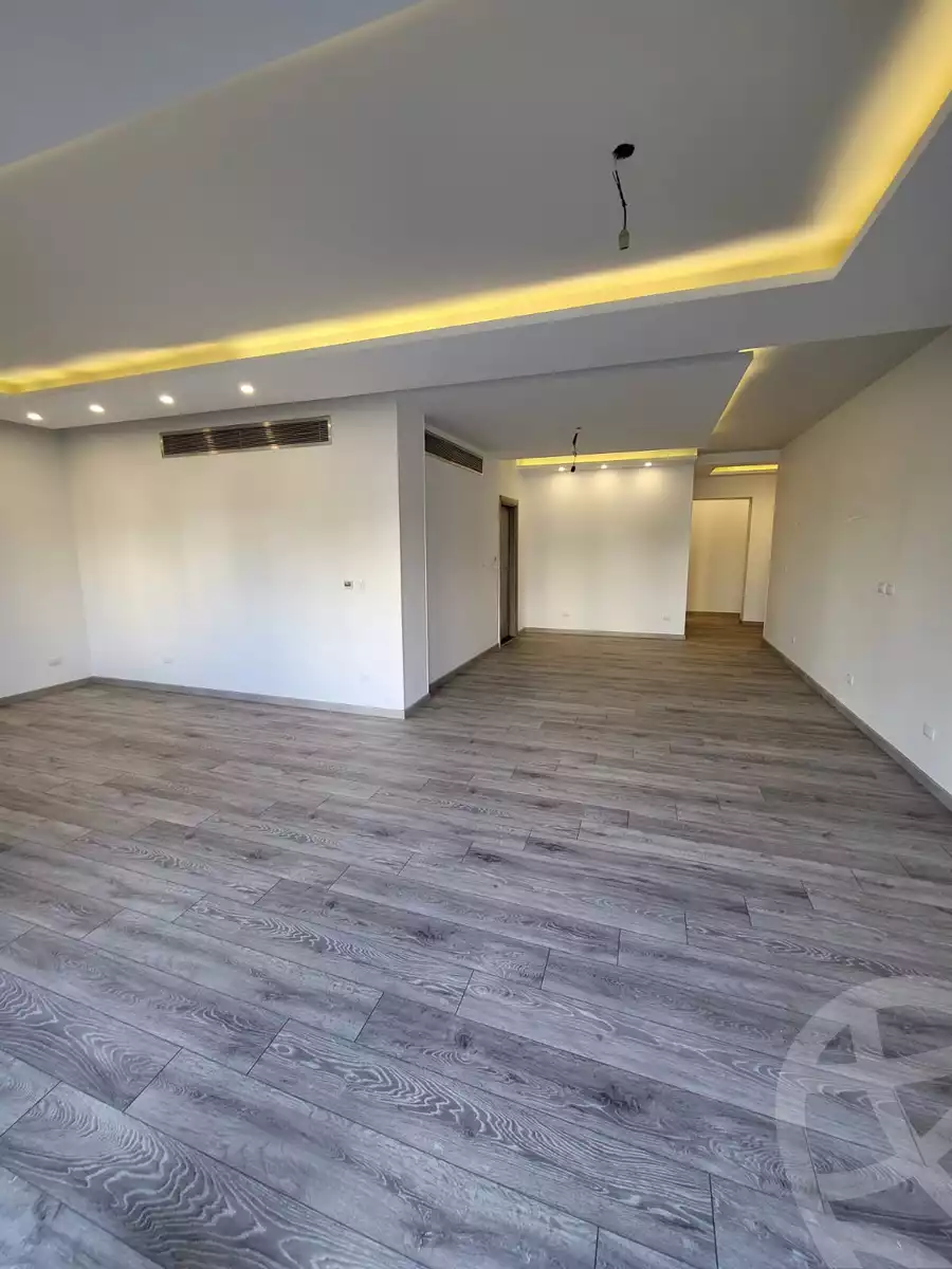 https://aqarmap.com.eg/ar/listing/3854342-for-rent-cairo-el-sheikh-zayed-city-compounds-kmbwnd-wyst-twn-swdyk