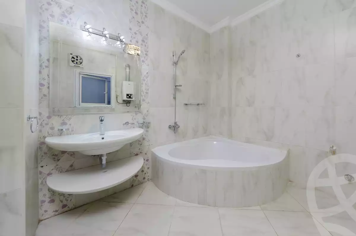 https://aqarmap.com.eg/ar/listing/3861478-for-rent-cairo-new-cairo-compounds-el-rawda