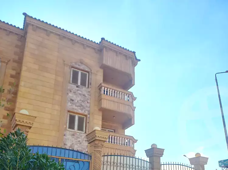 https://aqarmap.com.eg/ar/listing/3862838-for-sale-cairo-6th-of-october-hadaeq-october-october-gardens