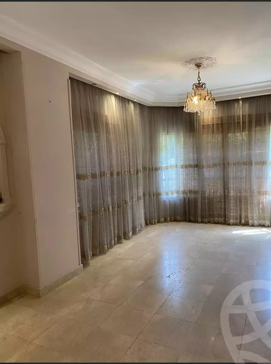 https://aqarmap.com.eg/ar/listing/3868847-for-sale-cairo-new-cairo-lrhb-city-phase-1-ahmed-rami-st