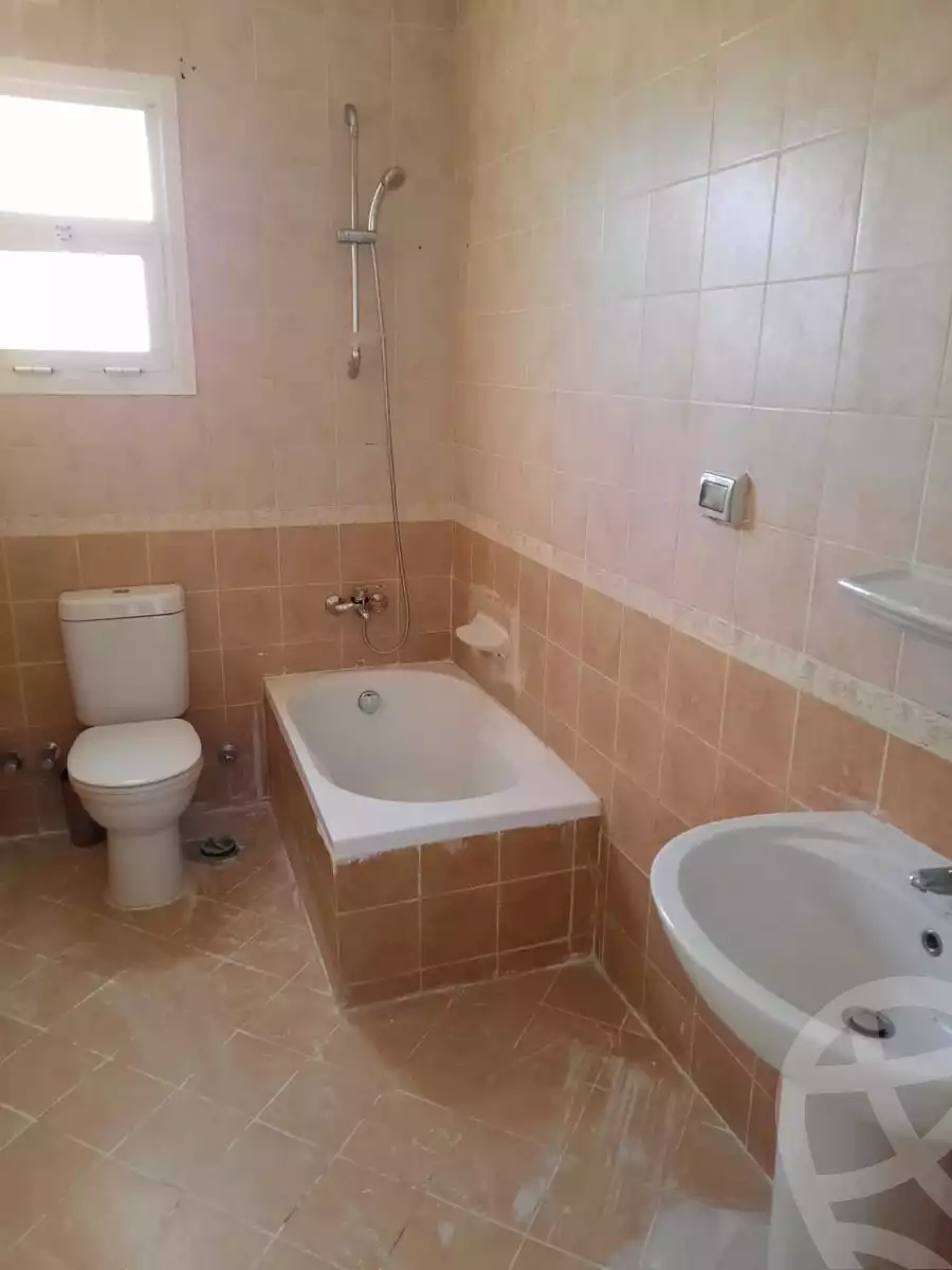 https://aqarmap.com.eg/ar/listing/3868871-for-sale-cairo-new-cairo-lrhb-city-phase-8