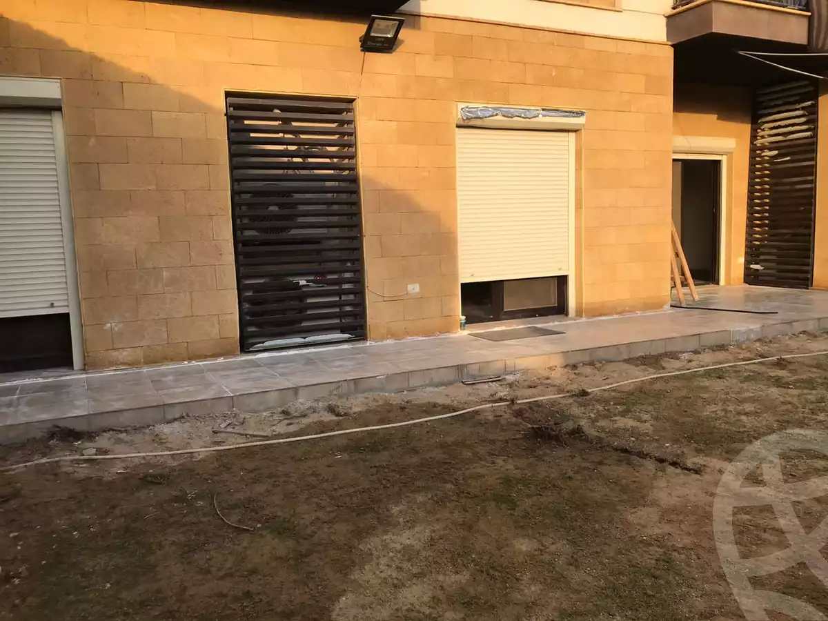 https://aqarmap.com.eg/ar/listing/3872601-for-rent-cairo-el-sheikh-zayed-city-compounds-kmbwnd-wyst-twn-swdyk