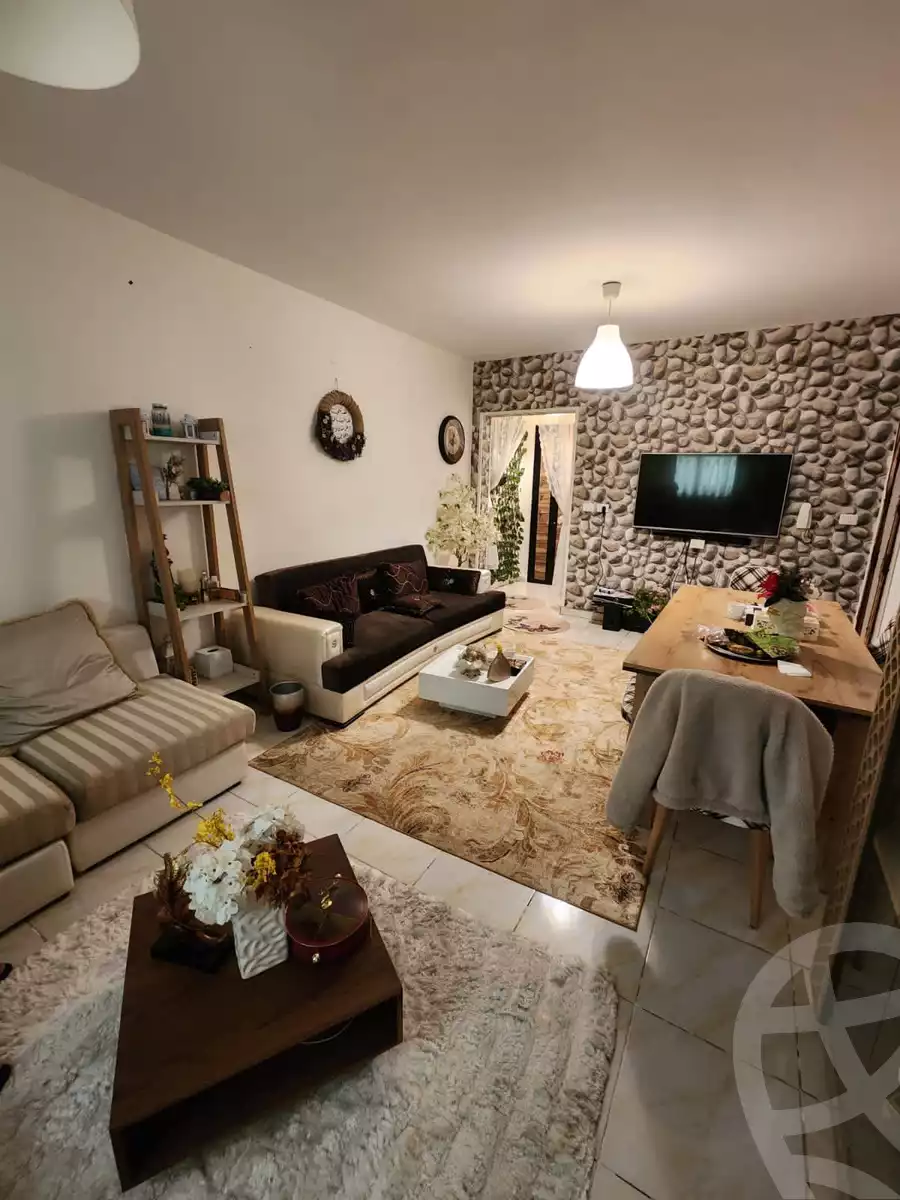 https://aqarmap.com.eg/ar/listing/3874448-for-sale-cairo-new-cairo-lrhb-city-phase-9