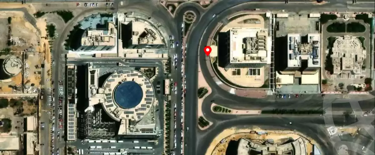 https://aqarmap.com.eg/ar/listing/6066912-for-sale-cairo-new-cairo-compounds-noir-mall-living-yards