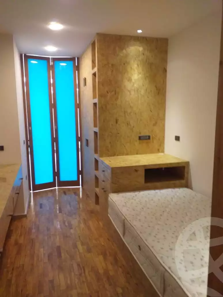 https://aqarmap.com.eg/ar/listing/3879197-for-sale-cairo-new-cairo-lrhb-city-phase-8
