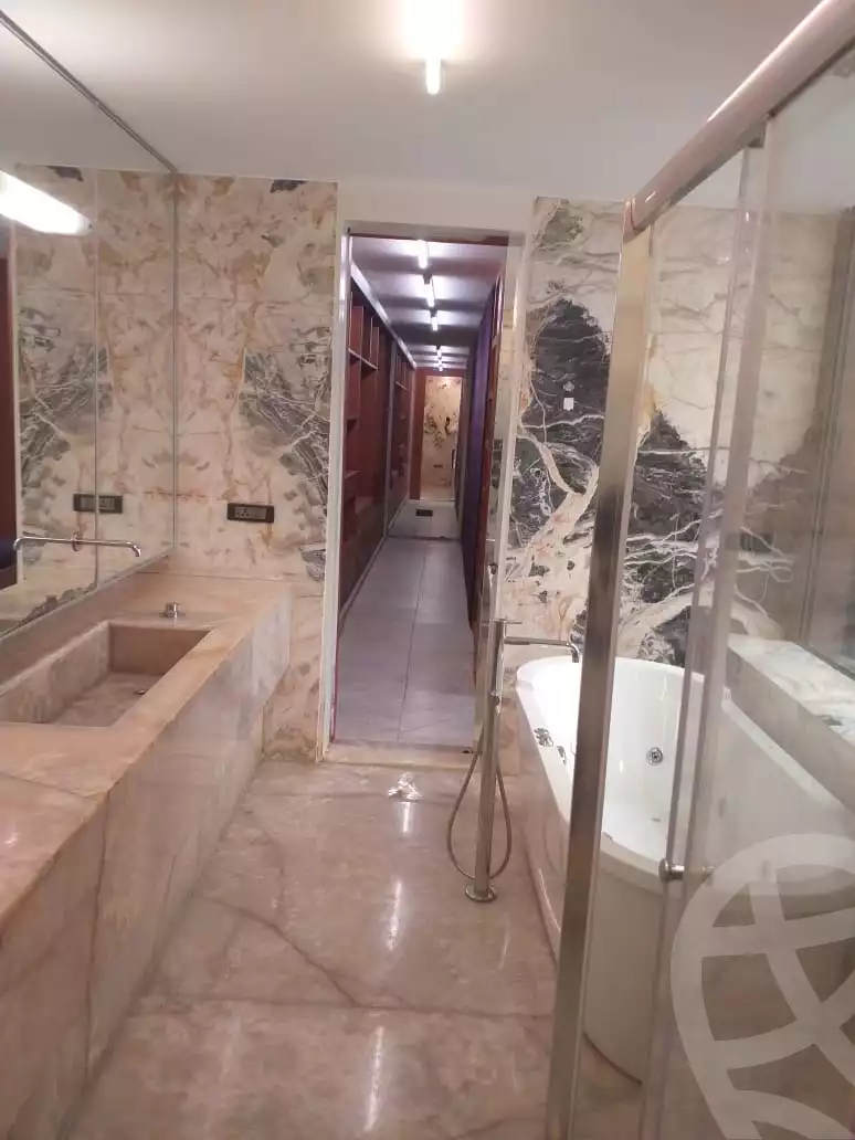 https://aqarmap.com.eg/ar/listing/3879197-for-sale-cairo-new-cairo-lrhb-city-phase-8