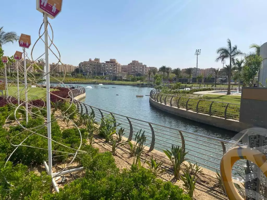 https://aqarmap.com.eg/ar/listing/3880407-for-sale-cairo-el-sheikh-zayed-city-compounds-brj-zyd-wr-llttwyr