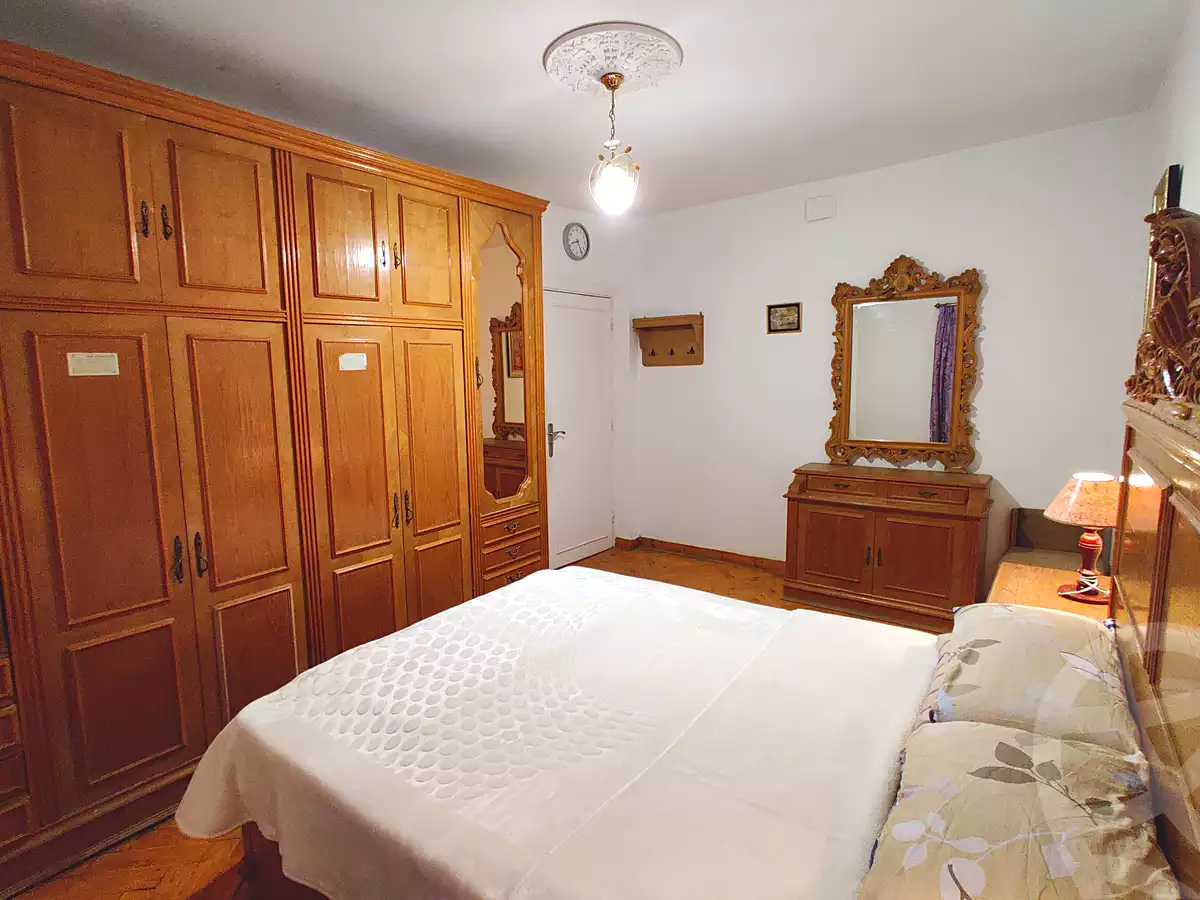 https://aqarmap.com.eg/en/listing/3880414-for-rent-alexandria-roshdy-street-4