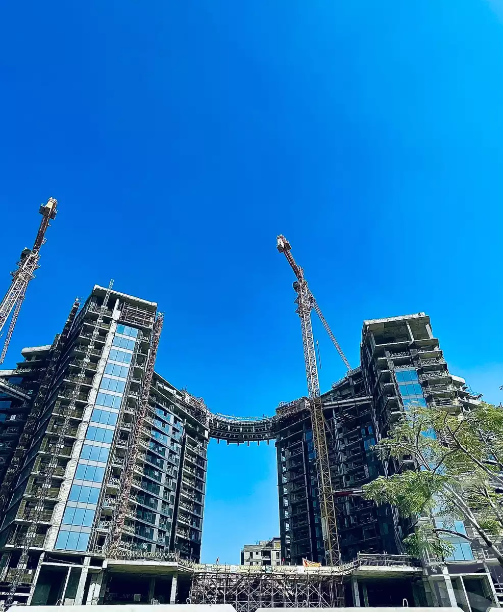 https://aqarmap.com.eg/ar/listing/3883226-for-sale-cairo-el-sheikh-zayed-city-compounds-brj-zyd-wr-llttwyr