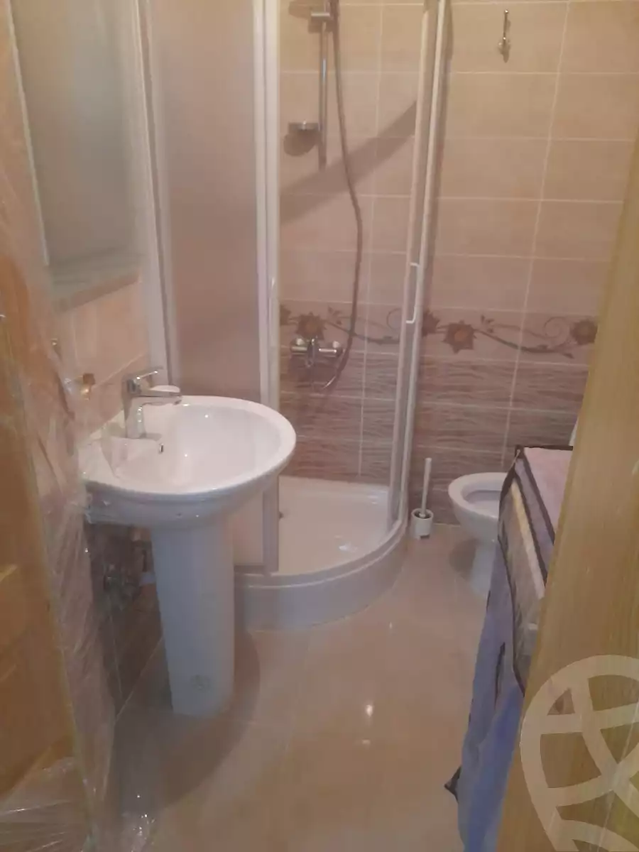 https://aqarmap.com.eg/ar/listing/3886168-for-rent-cairo-el-sheikh-zayed-city-el-hay-elthamen-lhy-lthmn