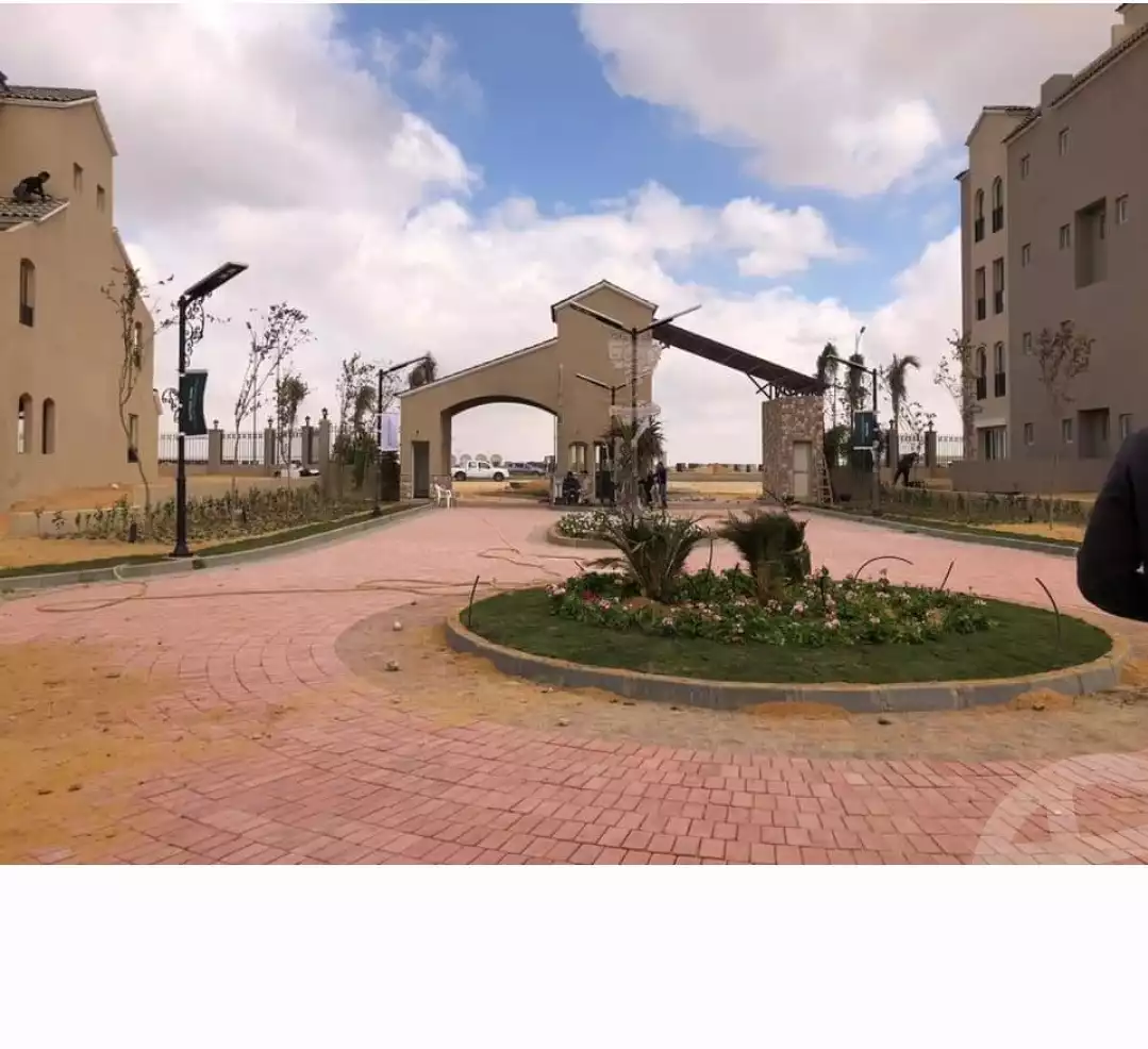 https://aqarmap.com.eg/ar/listing/3886791-for-sale-cairo-new-cairo-lmstqbl-syty-compounds-in-mostakbal-city-green-square