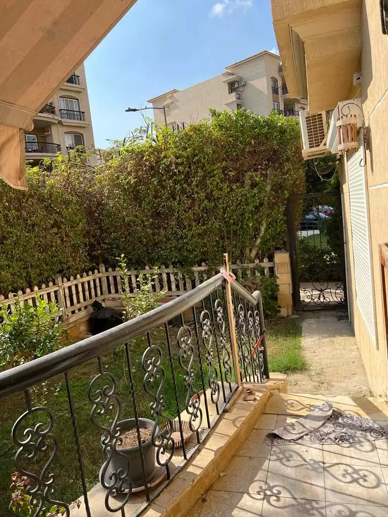 https://aqarmap.com.eg/ar/listing/3886193-for-sale-cairo-new-cairo-lrhb-city-phase-8