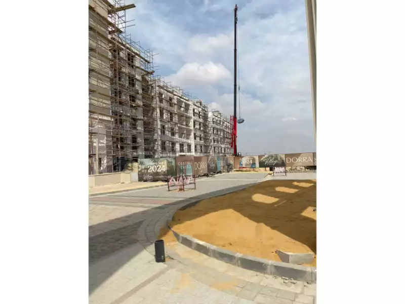 https://aqarmap.com.eg/ar/listing/3890741-for-sale-cairo-el-sheikh-zayed-city-compounds-kmbwnd-fyldj-wyst-dr-llttwyr