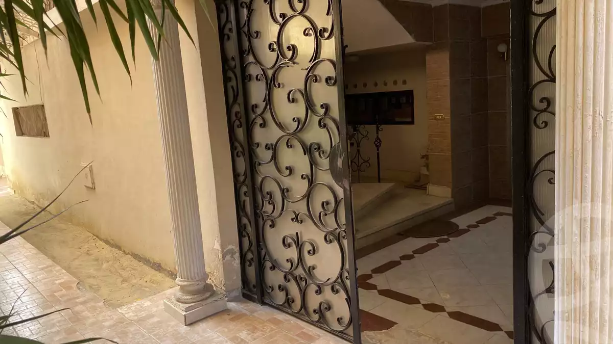 https://aqarmap.com.eg/ar/listing/3894538-for-sale-cairo-6th-of-october-el-ahyaa-neighborhood-5th-street-19