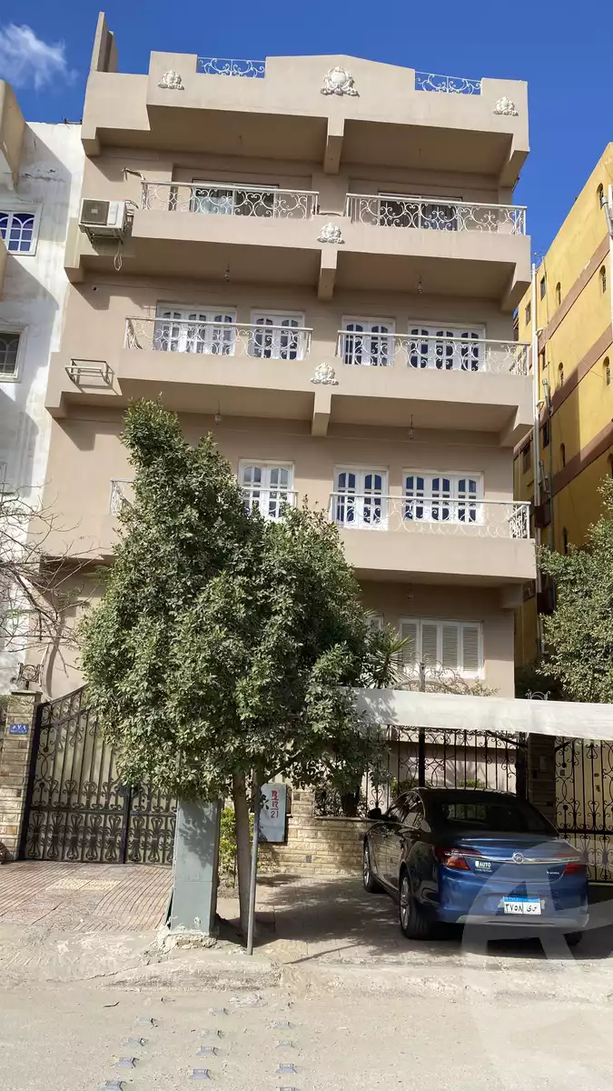 https://aqarmap.com.eg/ar/listing/3894538-for-sale-cairo-6th-of-october-el-ahyaa-neighborhood-5th-street-19