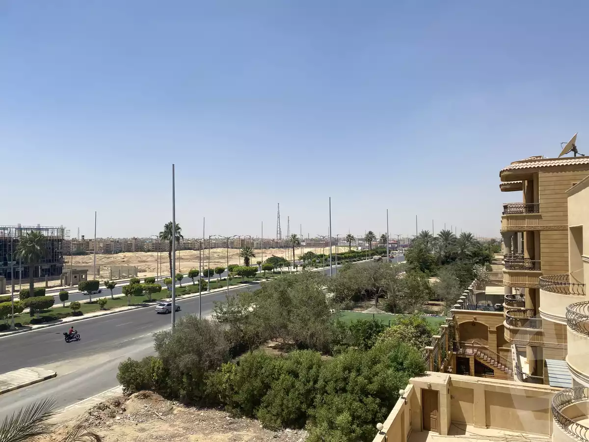 https://aqarmap.com.eg/en/listing/3895135-for-sale-cairo-6th-of-october-garb-someed-neighborhood-9th
