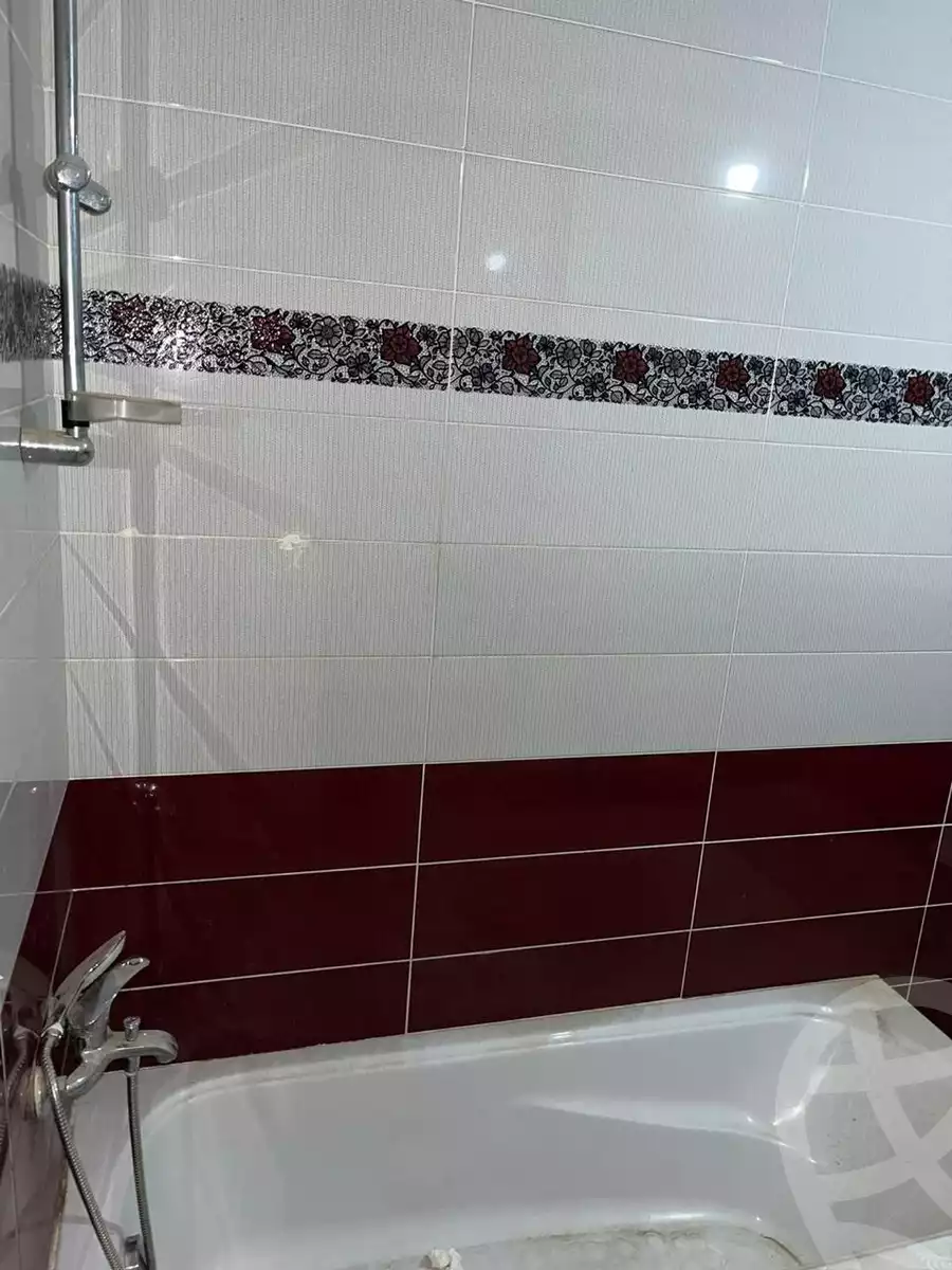 https://aqarmap.com.eg/ar/listing/3900364-for-rent-al-khamseen-st