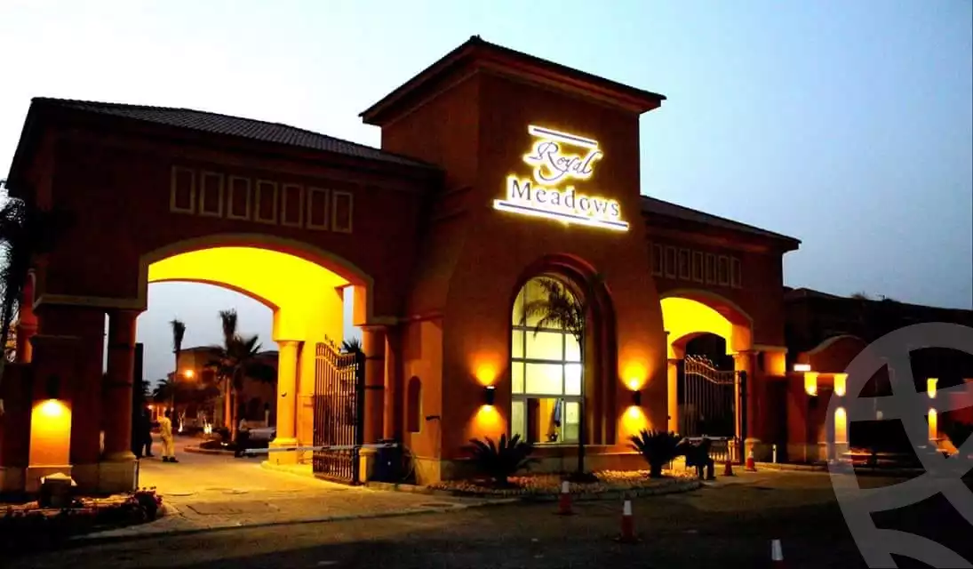 https://aqarmap.com.eg/ar/listing/3906942-for-sale-cairo-el-sheikh-zayed-city-compounds-in-sheikh-zayed-royal-meadows