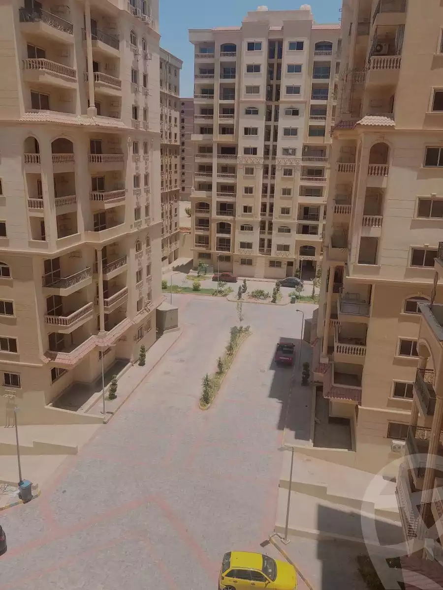 https://aqarmap.com.eg/en/listing/3950727-for-sale-cairo-al-oubour-tryq-msr-sm-yly-lshrwy-moon-city