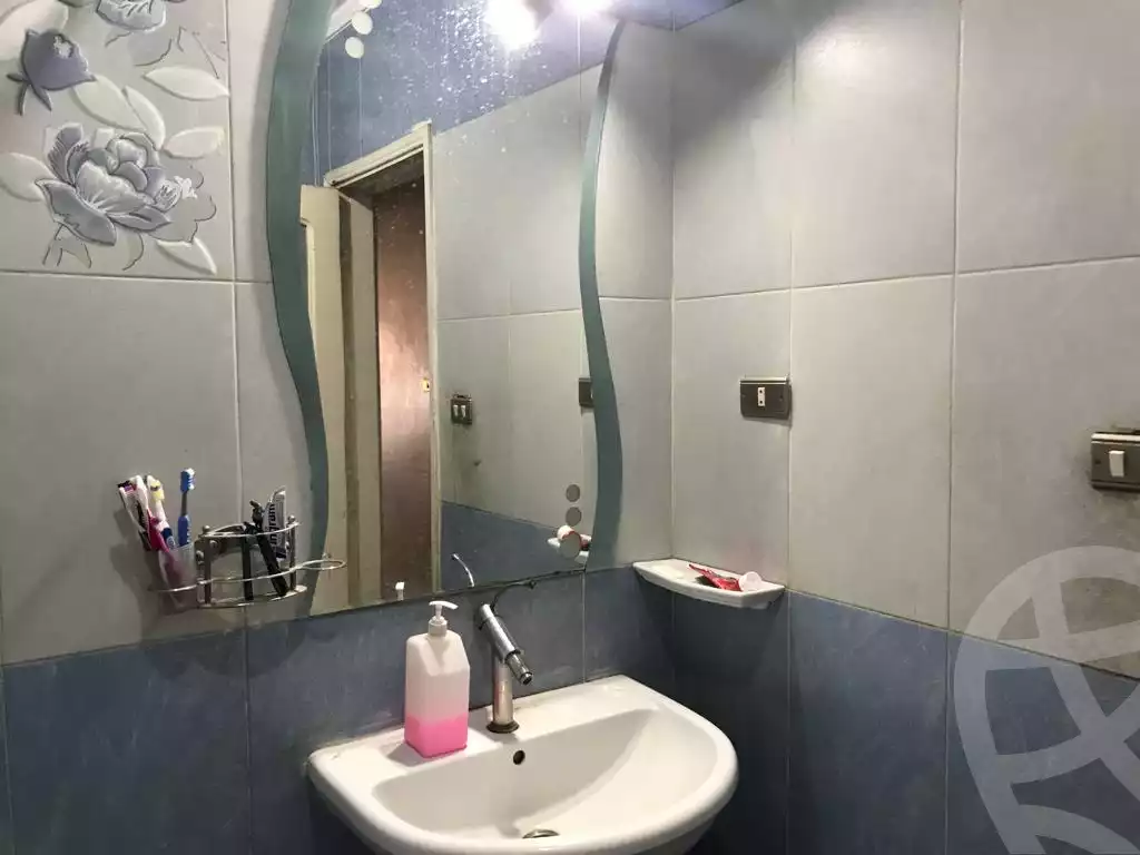 https://aqarmap.com.eg/ar/listing/3952845-for-sale-cairo-helwan-kwrnysh-hlwn