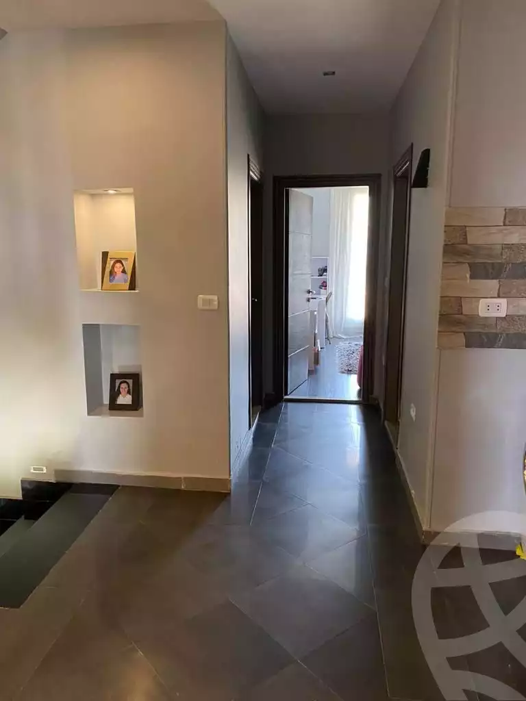 https://aqarmap.com.eg/ar/listing/3953302-for-rent-cairo-el-sheikh-zayed-city-compounds-in-sheikh-zayed-royal-meadows