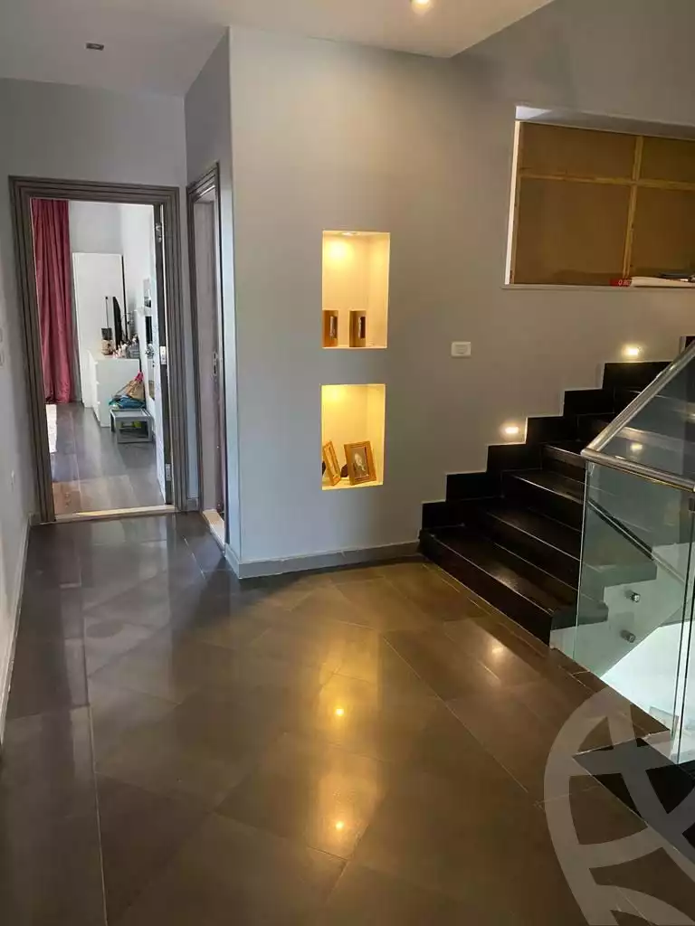 https://aqarmap.com.eg/ar/listing/3953302-for-rent-cairo-el-sheikh-zayed-city-compounds-in-sheikh-zayed-royal-meadows