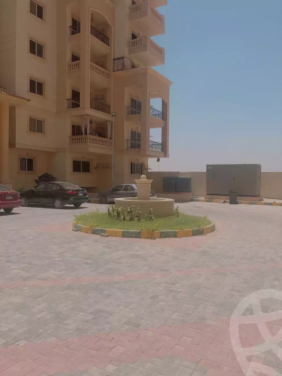 https://aqarmap.com.eg/en/listing/4343643-for-sale-cairo-al-oubour-tryq-msr-sm-yly-lshrwy-moon-city