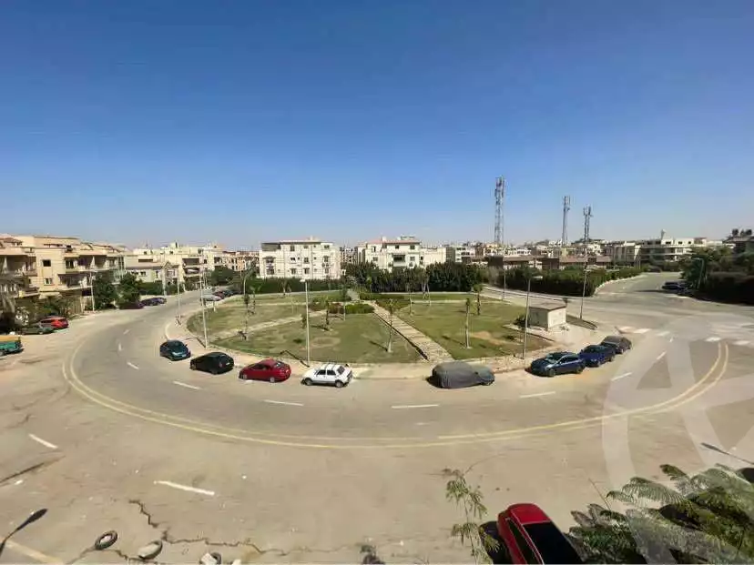 https://aqarmap.com.eg/ar/listing/3963370-for-sale-cairo-new-cairo-first-settlement-mhwr-mstfy-kml