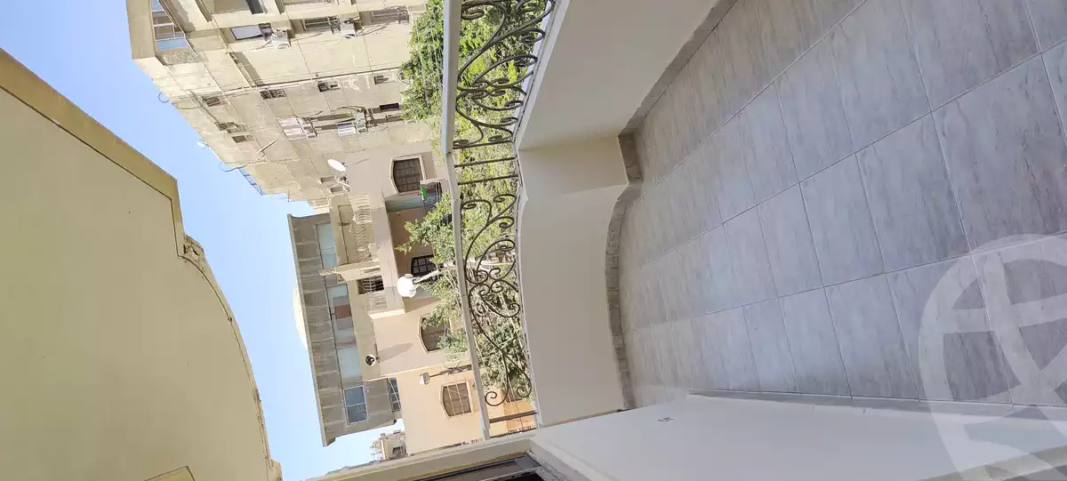 https://aqarmap.com.eg/ar/listing/3979087-for-sale-cairo-mokattam-shareaa-9