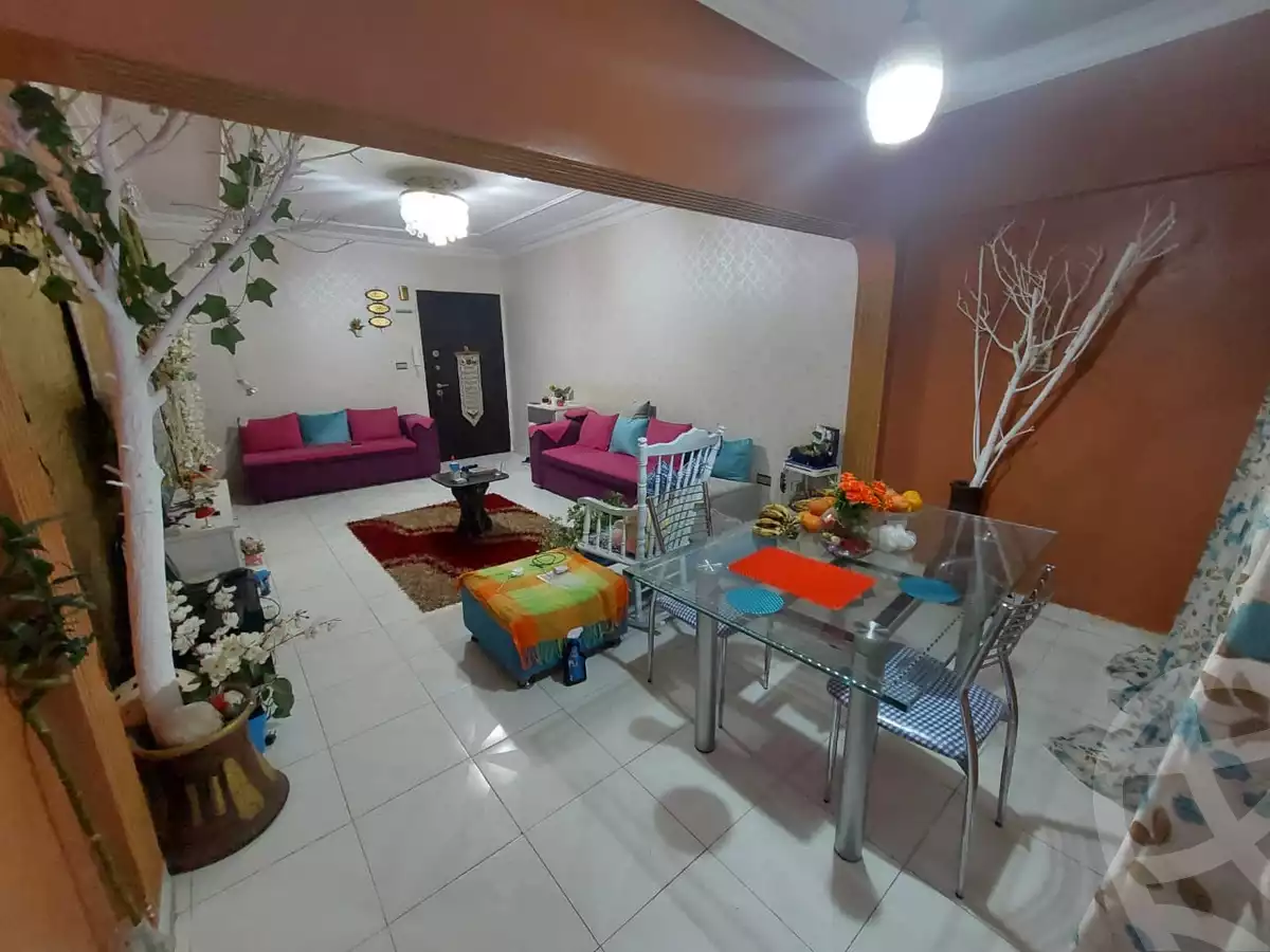 https://aqarmap.com.eg/ar/listing/3992832-for-sale-cairo-el-sheikh-zayed-city-el-hay-elawel-street-10