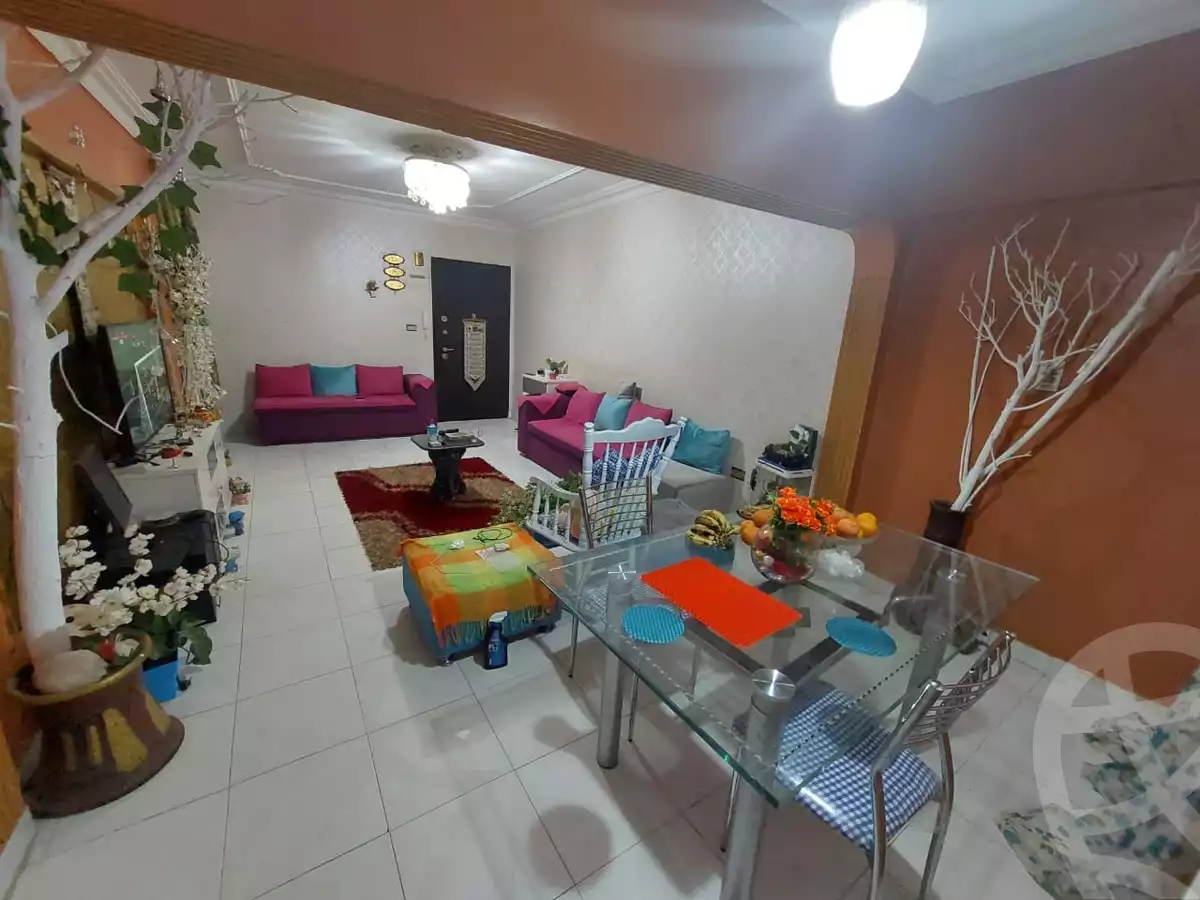 https://aqarmap.com.eg/ar/listing/3992832-for-sale-cairo-el-sheikh-zayed-city-el-hay-elawel-street-10