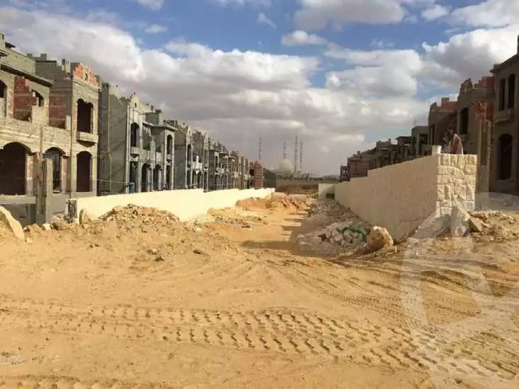 https://aqarmap.com.eg/ar/listing/5036439-for-sale-cairo-new-cairo-compounds-el-patio-oro