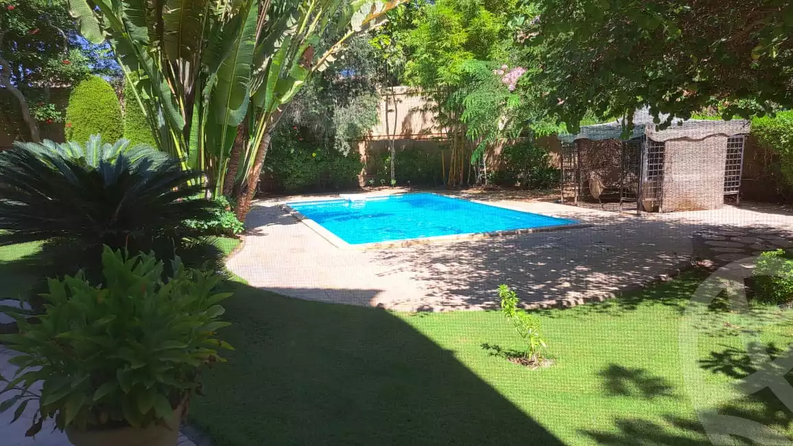 https://aqarmap.com.eg/en/listing/4348336-for-sale-cairo-6th-of-october-compound-royal-hills