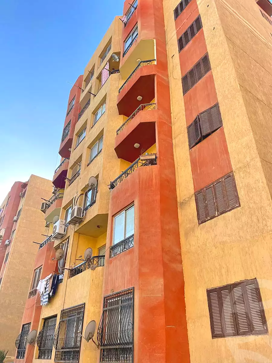 https://aqarmap.com.eg/ar/listing/4001499-for-rent-cairo-6th-of-october-compound-el-fardoos-city