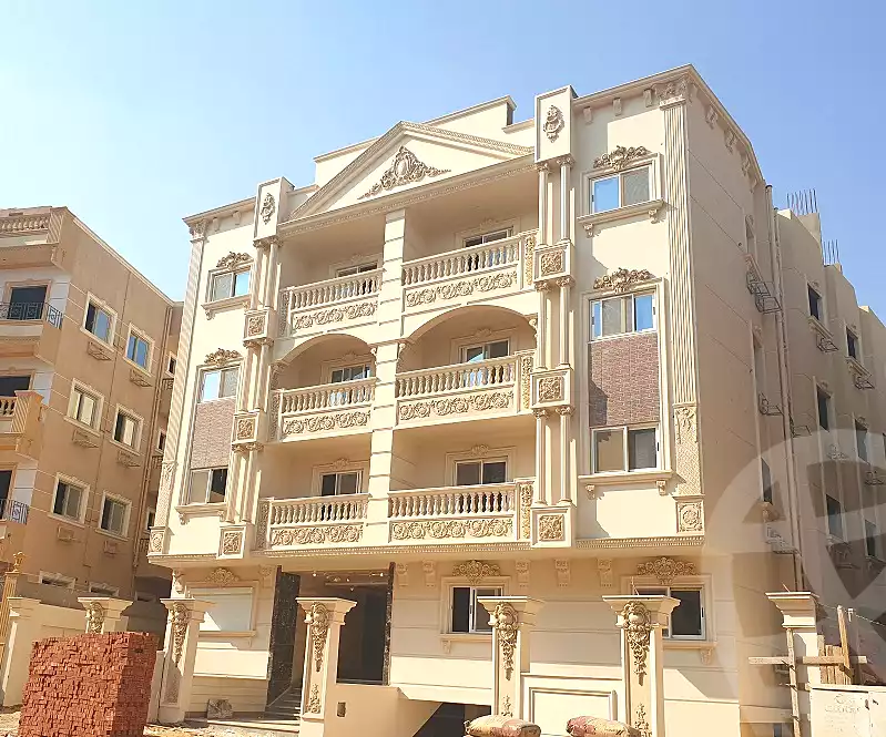 https://aqarmap.com.eg/ar/listing/4003937-for-sale-cairo-el-sheikh-zayed-city-bait-el-watan