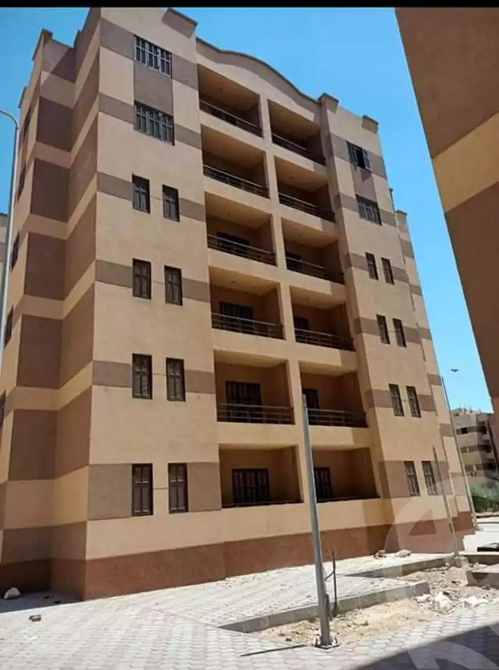 https://aqarmap.com.eg/ar/listing/4010920-for-sale-cairo-6th-of-october-ganob-el-ahyaaa-mrt-lmhndsyn
